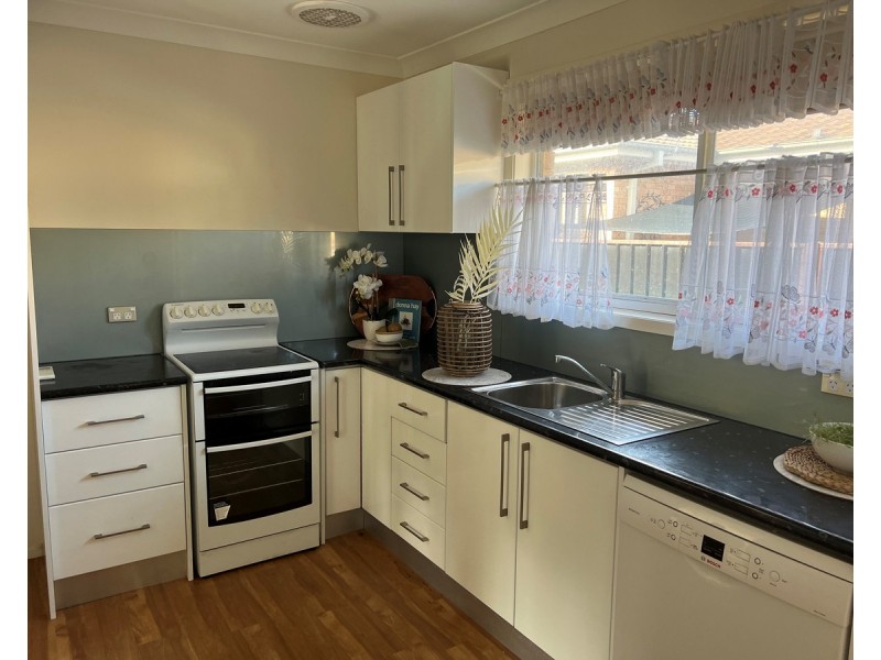 2/124 Hutton Road, The Entrance North NSW 2261
