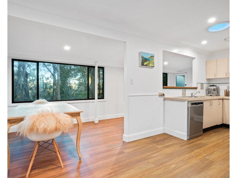 4 Nalkari Avenue, Wyoming NSW 2250