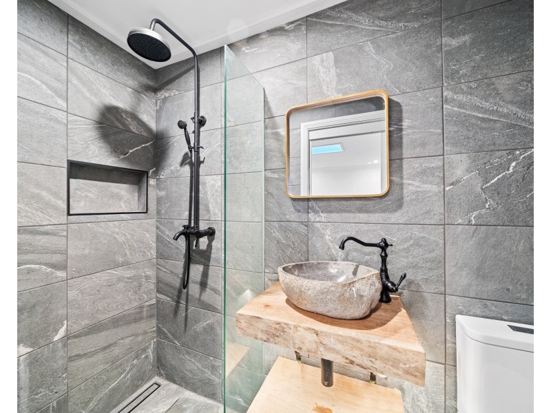 4 Nalkari Avenue, Wyoming NSW 2250