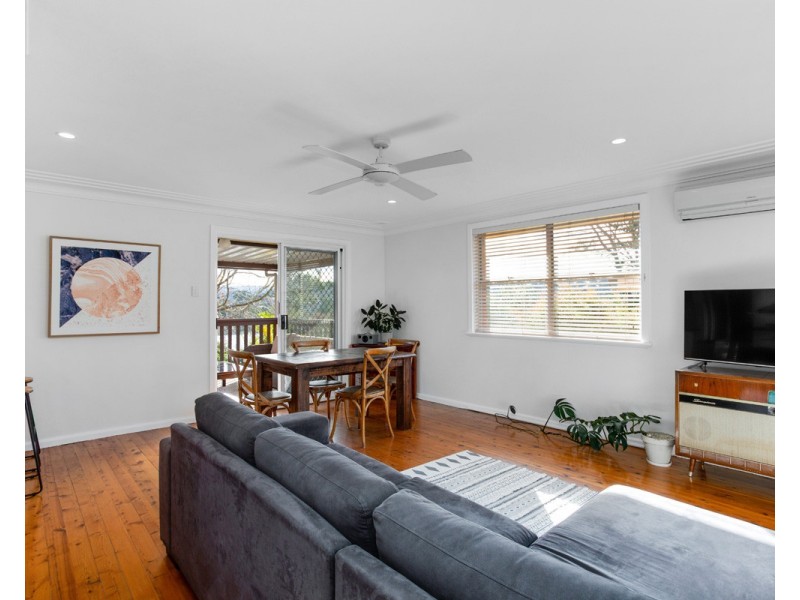 30 Orange  Parade, Wyoming NSW 2250