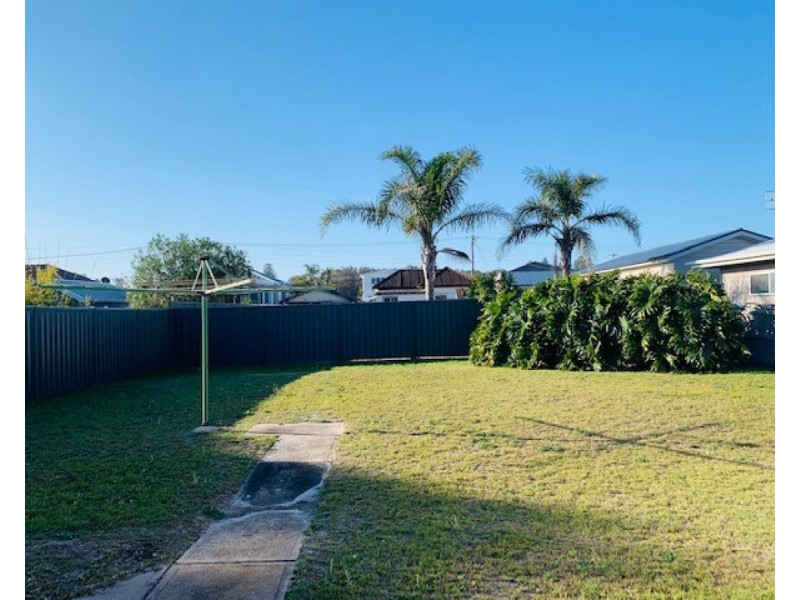 44 Bondi Road, The Entrance North NSW 2261