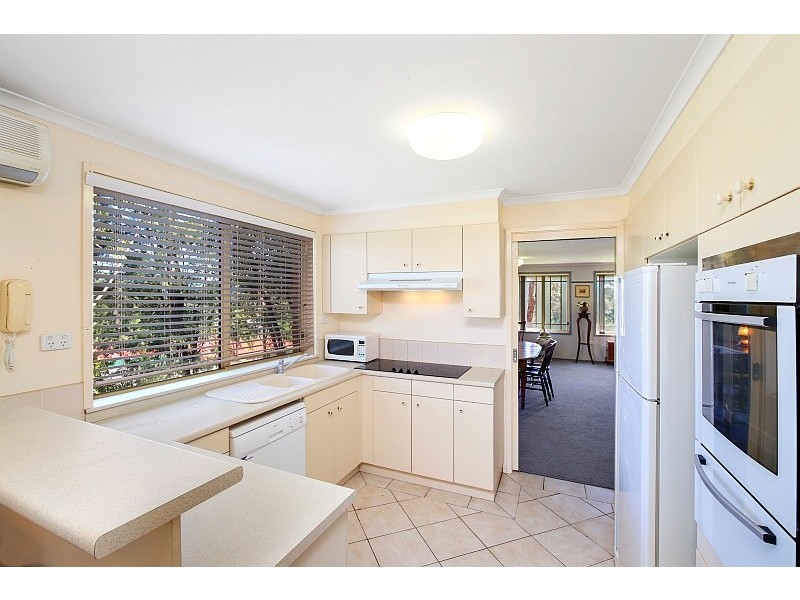 32 James Sea Dr, Green Point NSW 2251