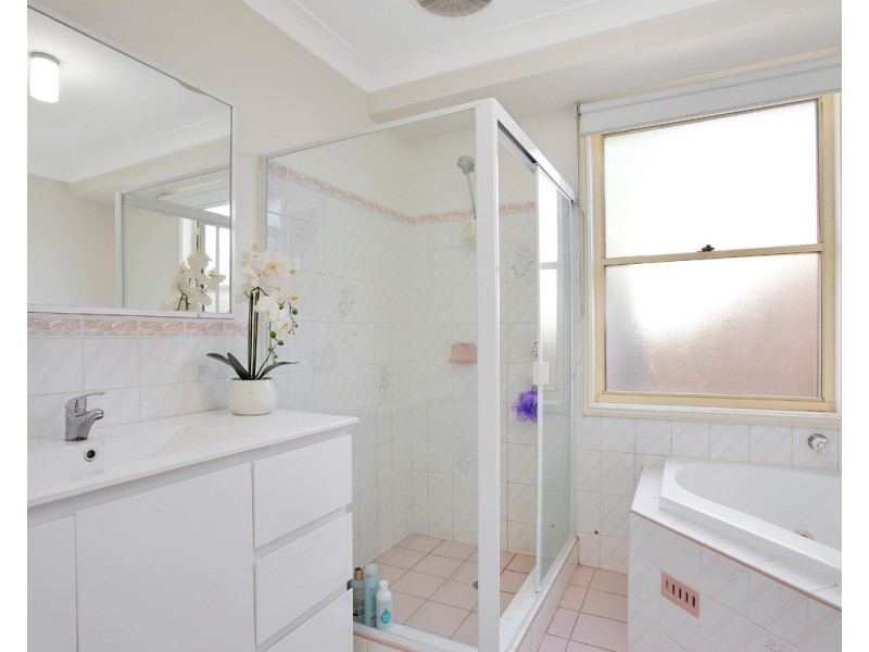9 Stephen Close, Green Point NSW 2251