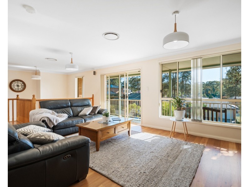 27 Rembrae Drive, Green Point NSW 2251