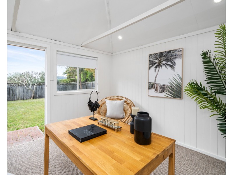 2 Dunn Street, Point Frederick NSW 2250