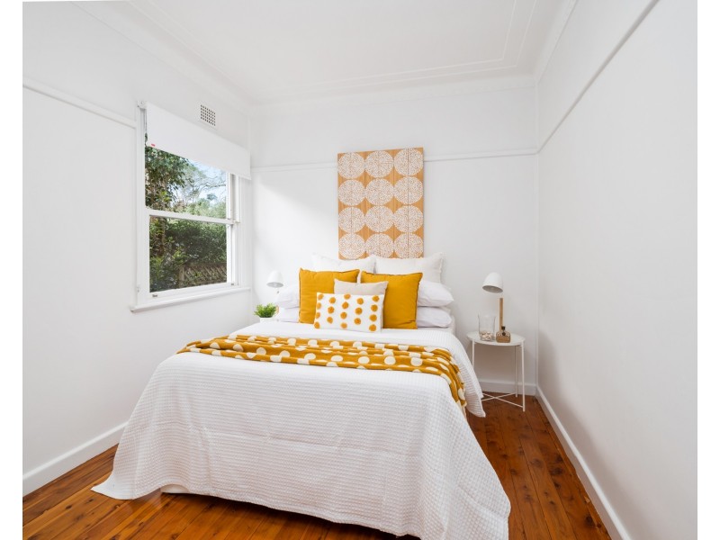 2 Dunn Street, Point Frederick NSW 2250