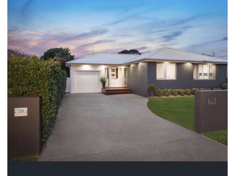 28 Armstrong Avenue, Killarney Vale NSW 2261