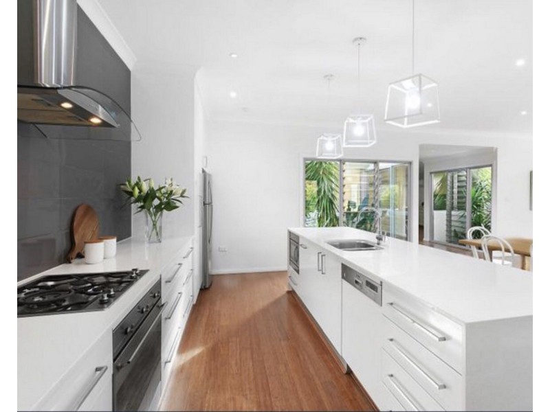 28 Armstrong Avenue, Killarney Vale NSW 2261