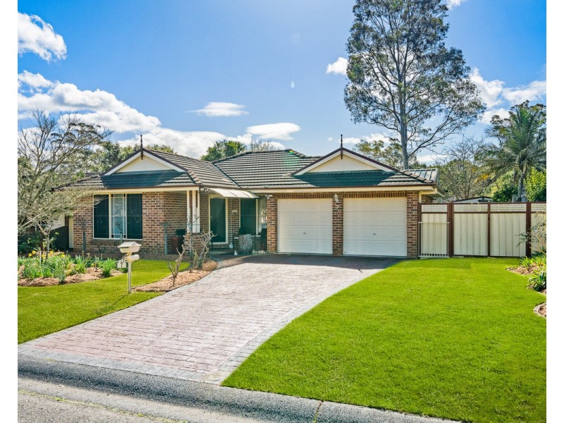 7 Donna Close, Lisarow NSW 2250