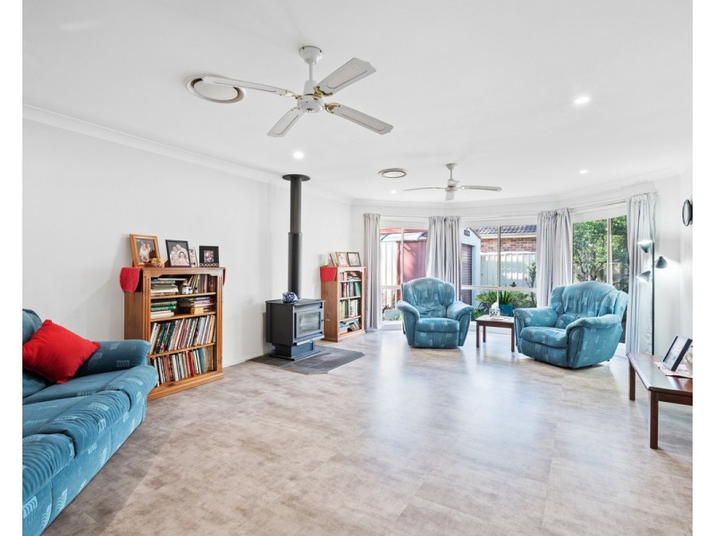 7 Donna Close, Lisarow NSW 2250