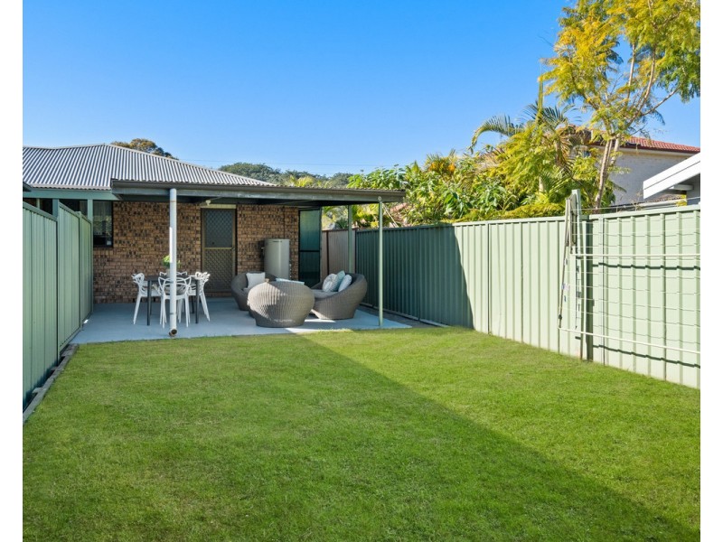 1 Craigend Street, Wyoming NSW 2250