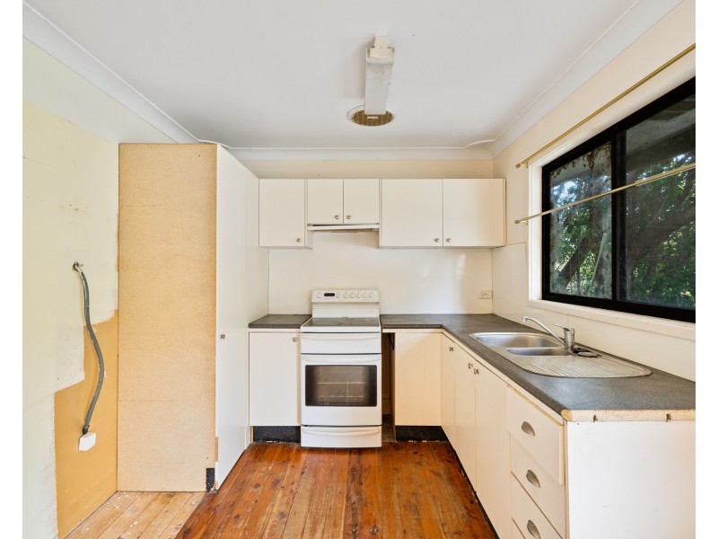 40 North Crescent, Wyoming NSW 2250