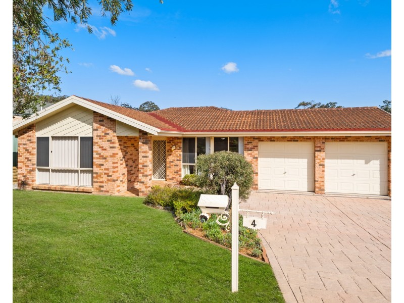 4 Day Dawn Place, Erina NSW 2250