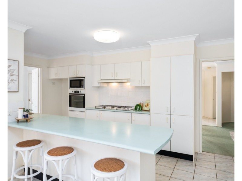 4 Day Dawn Place, Erina NSW 2250