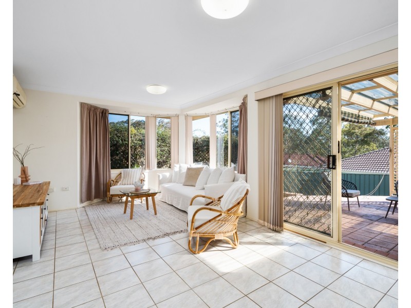 4 Day Dawn Place, Erina NSW 2250