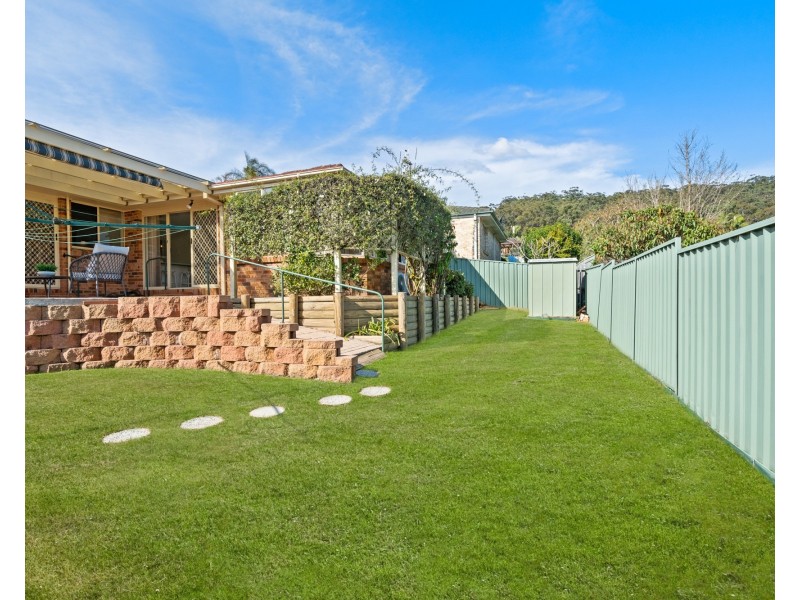 4 Day Dawn Place, Erina NSW 2250