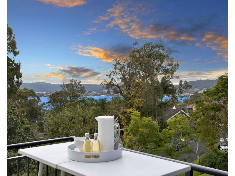 5 Leonie Parade, Green Point NSW 2251