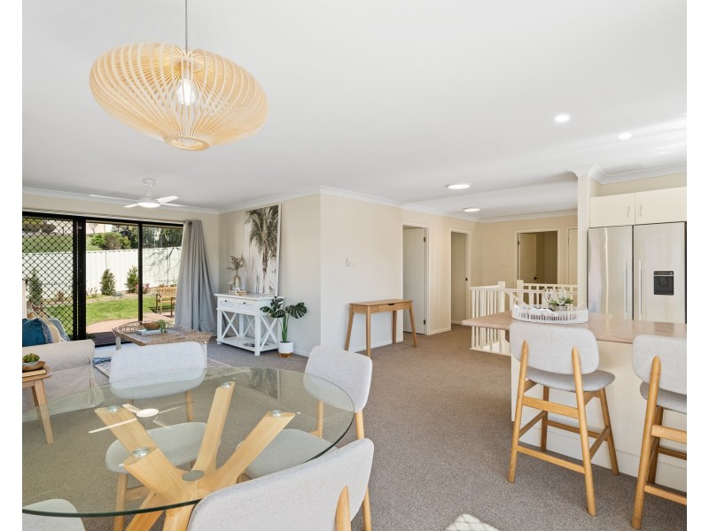 12/51 Newling Street, Lisarow NSW 2250