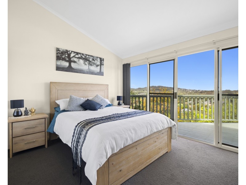 9 Valley View Road, Bateau Bay NSW 2261
