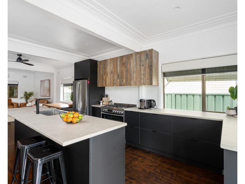 80 Glennie Street, Wyoming NSW 2250