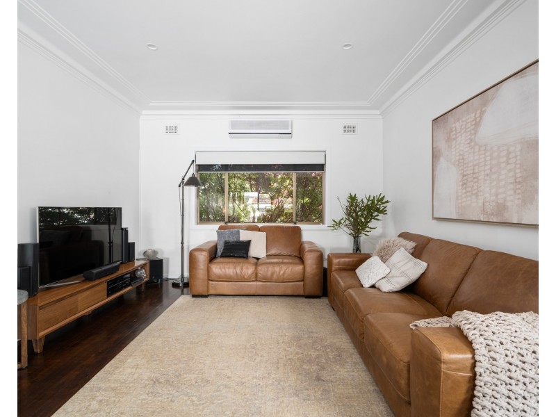 80 Glennie Street, Wyoming NSW 2250