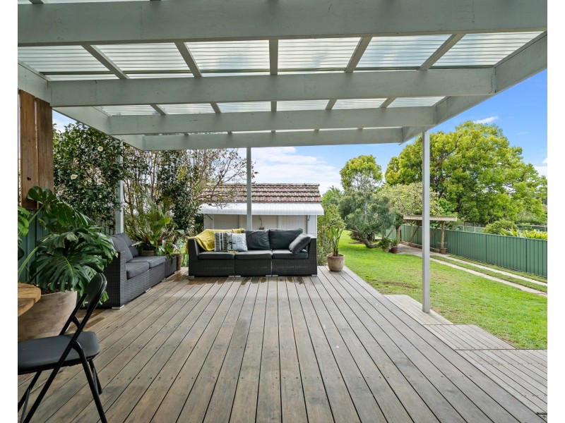 80 Glennie Street, Wyoming NSW 2250