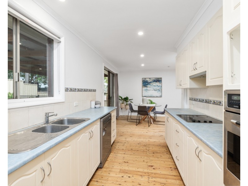 4 Dougal Drive, Wyoming NSW 2250