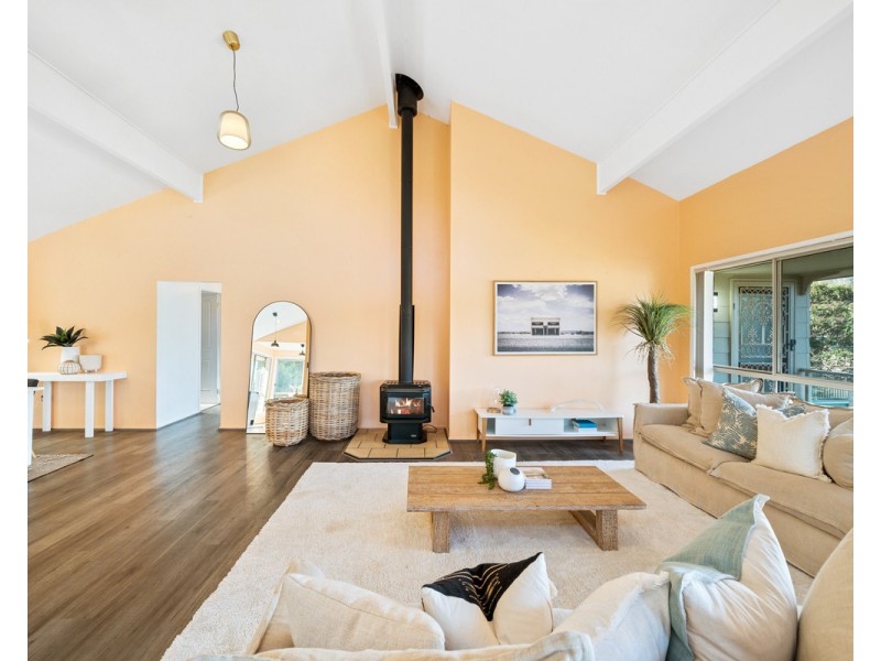 15 Bullock Road, Ourimbah NSW 2258