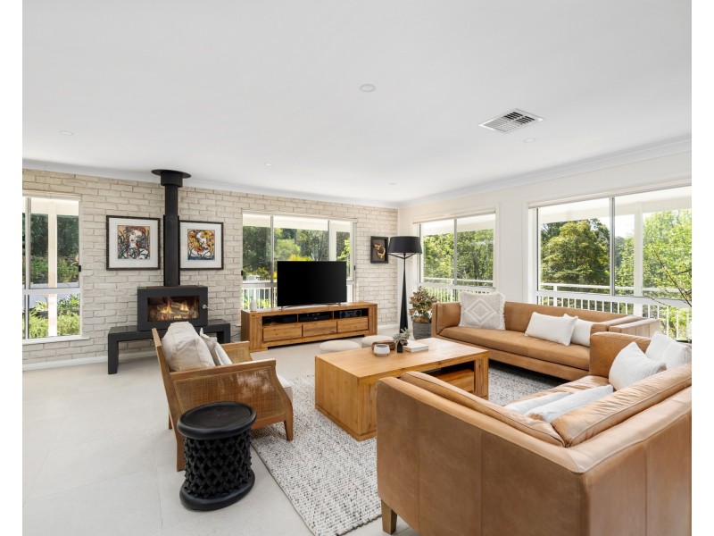 4 Victor Close, Tumbi Umbi NSW 2261