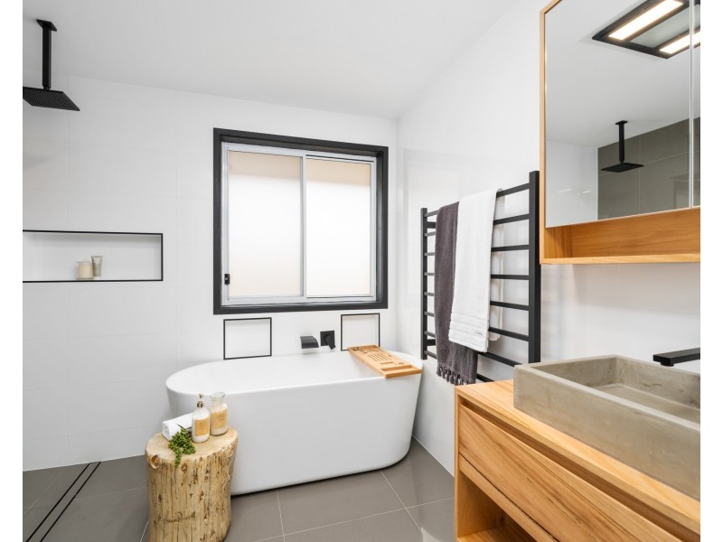 32 Dog Trap Road, Ourimbah NSW 2258