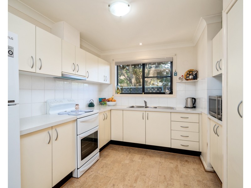 2/38 Brougham Street, East Gosford NSW 2250