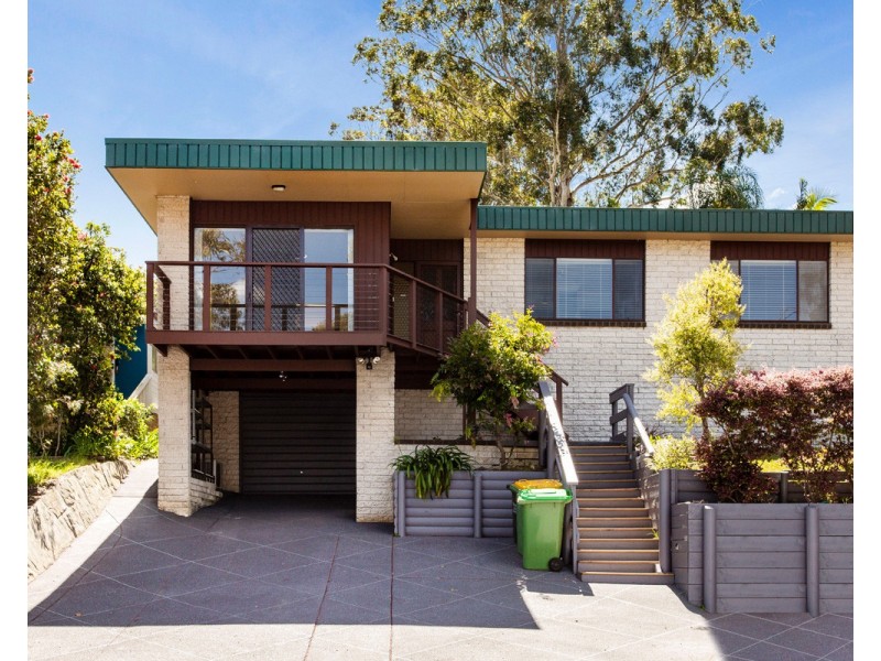 13 Walker Road, Wyoming NSW 2250