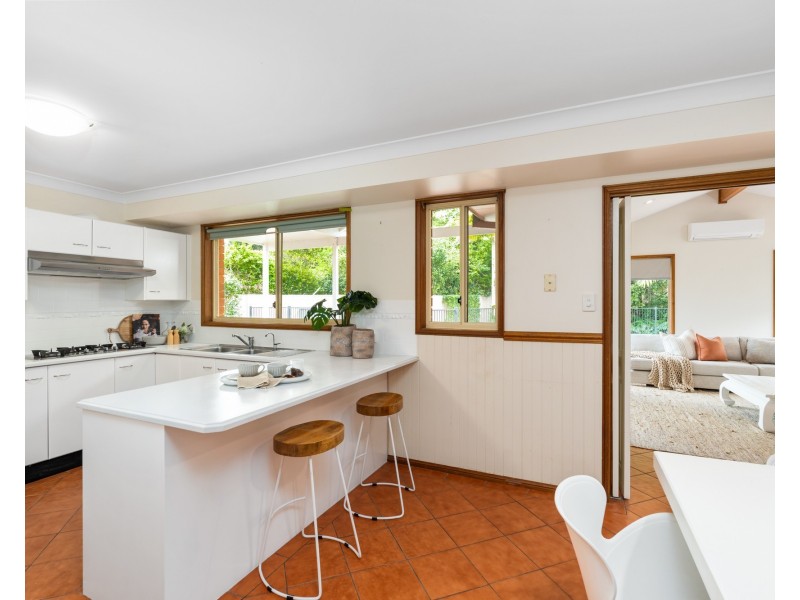 27 Donna Close, Lisarow NSW 2250