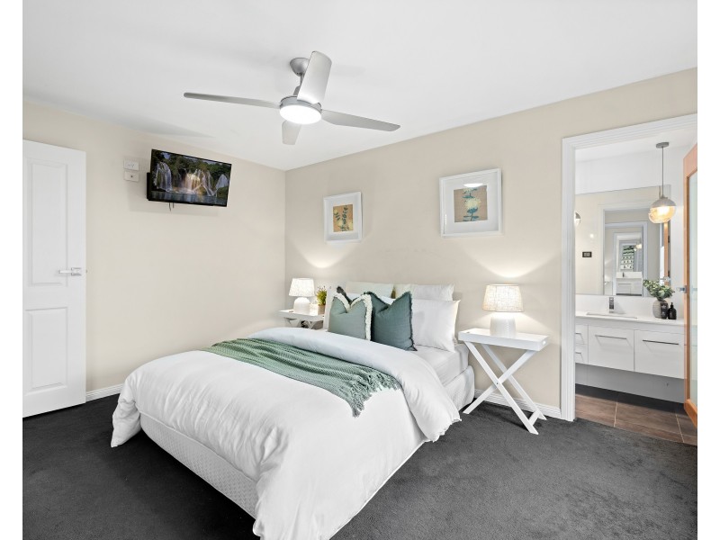 25 Koninderie Parade, Narara NSW 2250
