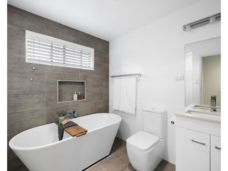 25 Koninderie Parade, Narara NSW 2250