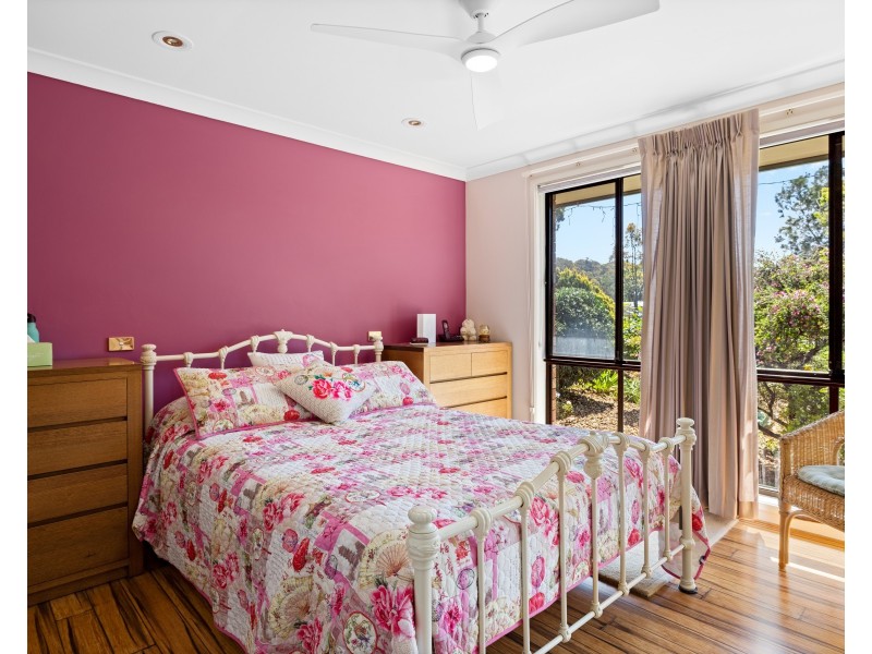 10 Warrambool Road, Wamberal NSW 2260