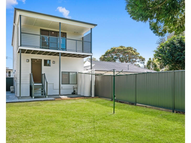 2 Windsor Road, Berkeley Vale NSW 2261