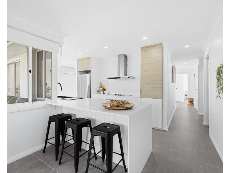 28 Sir Joseph Banks Drive, Bateau Bay NSW 2261
