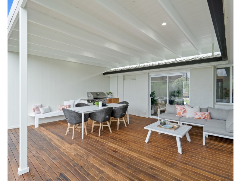 28 Sir Joseph Banks Drive, Bateau Bay NSW 2261