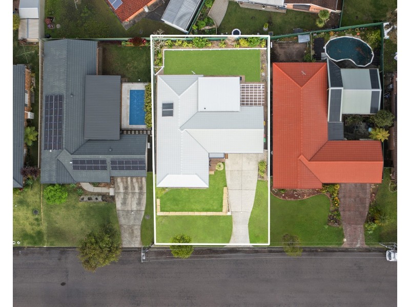 28 Sir Joseph Banks Drive, Bateau Bay NSW 2261