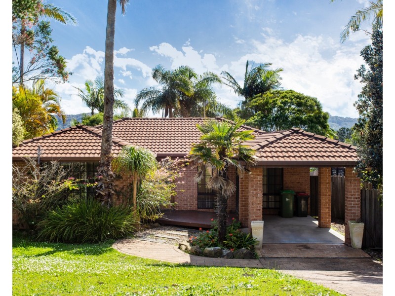 6 Lewis Crescent, Forresters Beach NSW 2260