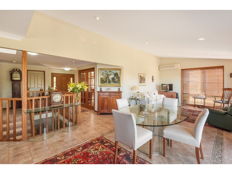 15 Table Top Road, North Avoca NSW 2260