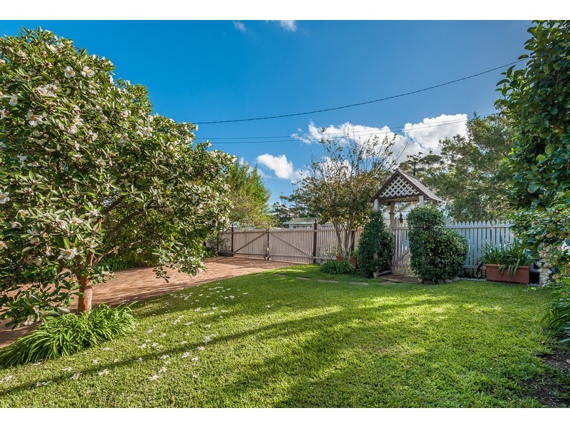 15 Table Top Road, North Avoca NSW 2260