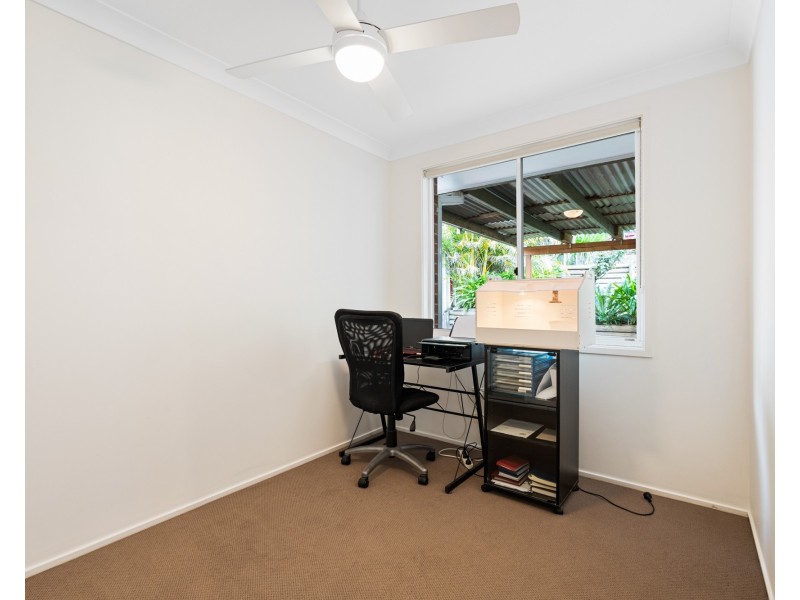 8 Hakea Close, Wyoming NSW 2250