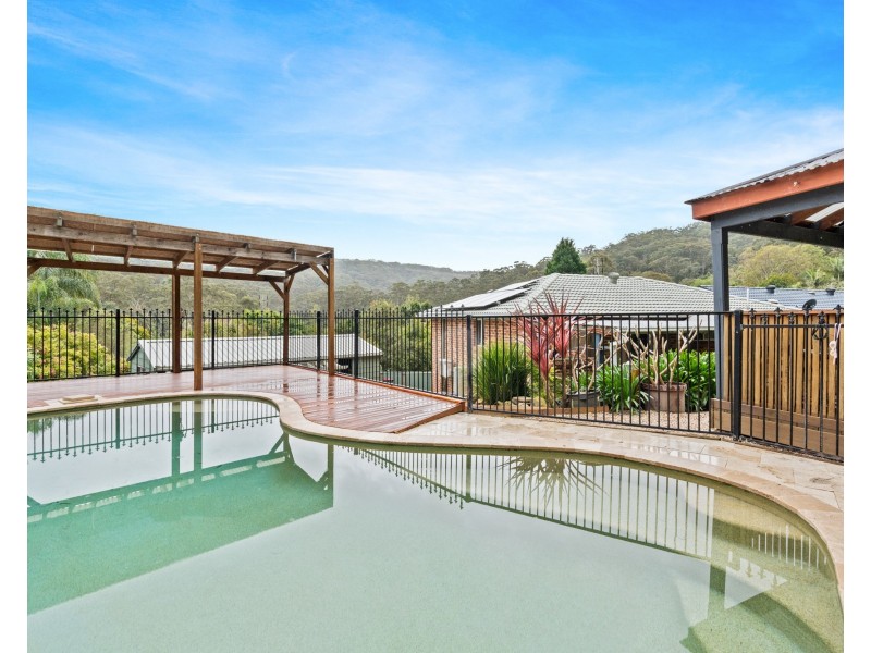 8 Hakea Close, Wyoming NSW 2250