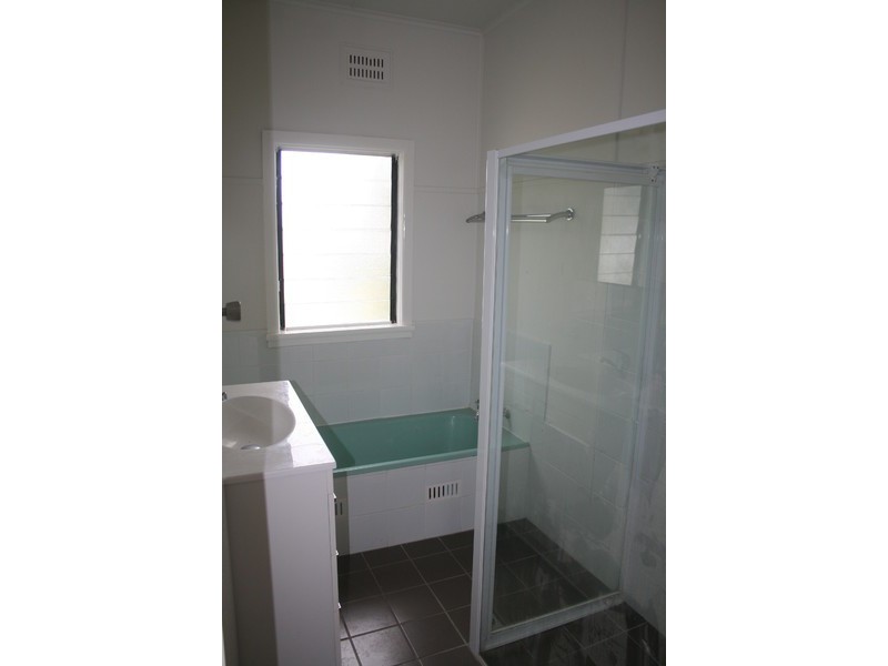 2 Sunrise Avenue, Budgewoi NSW 2262