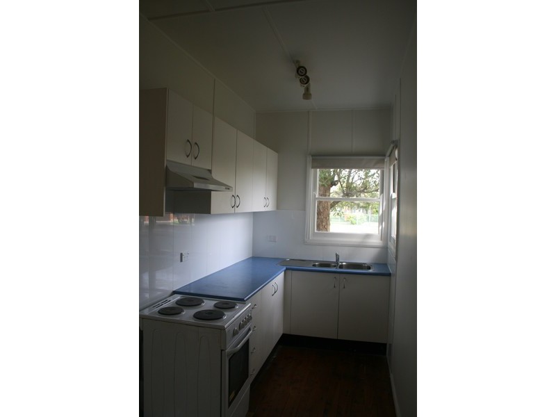 2 Sunrise Avenue, Budgewoi NSW 2262