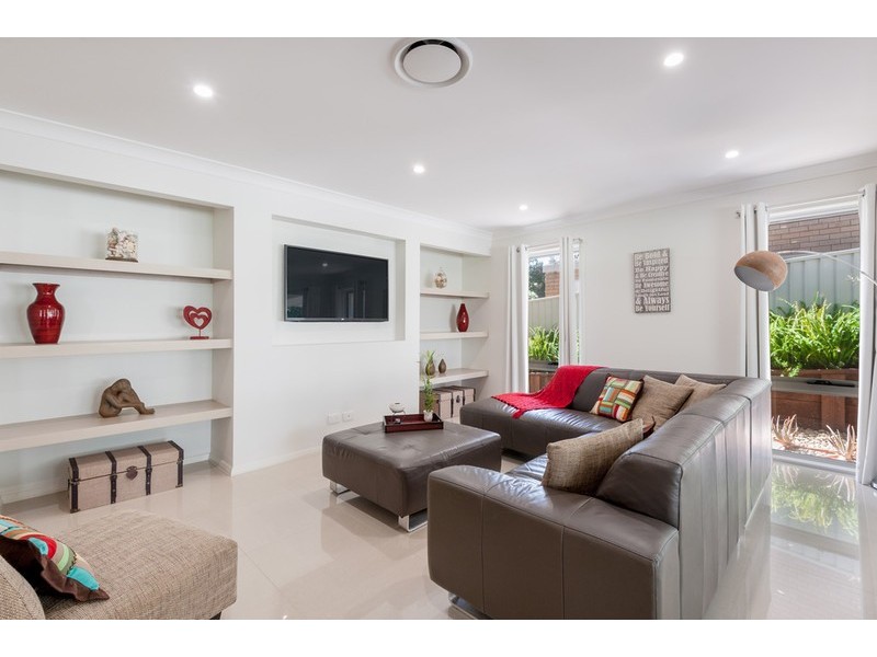 1 John Street, Forresters Beach NSW 2260