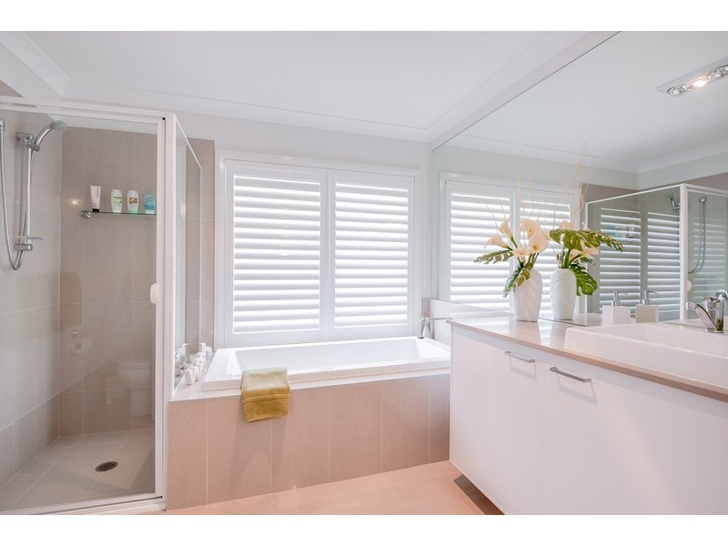 1 John Street, Forresters Beach NSW 2260