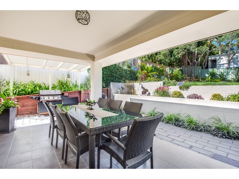 1 John Street, Forresters Beach NSW 2260